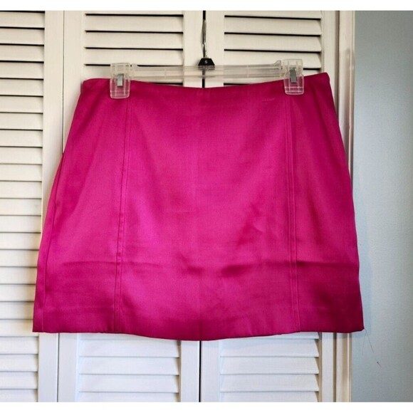 NWT H&M Hot Pink Satin Mini Skirt Women's Size 8 - Picture 1 of 9